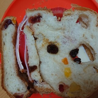 ドライフルーツ食パンでサンドイッチ☆